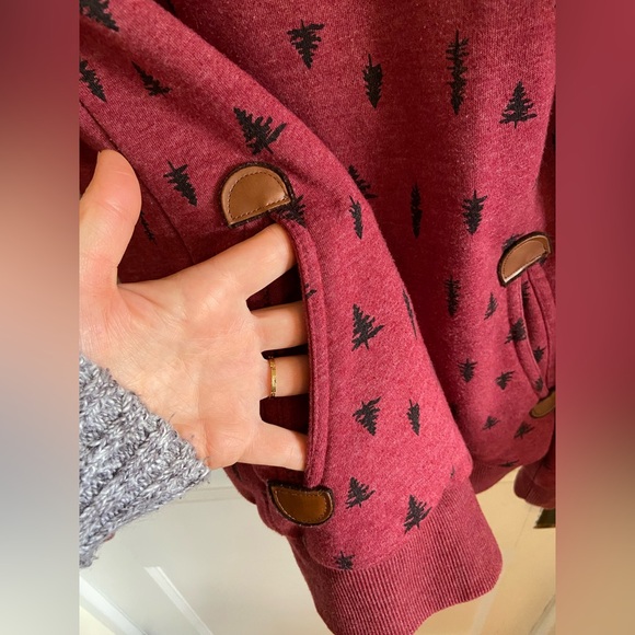 Wanakome Artemis Cowl Neck Hoodie Sweatshirt Cranberry Pine Trees M - Picture 8 of 12